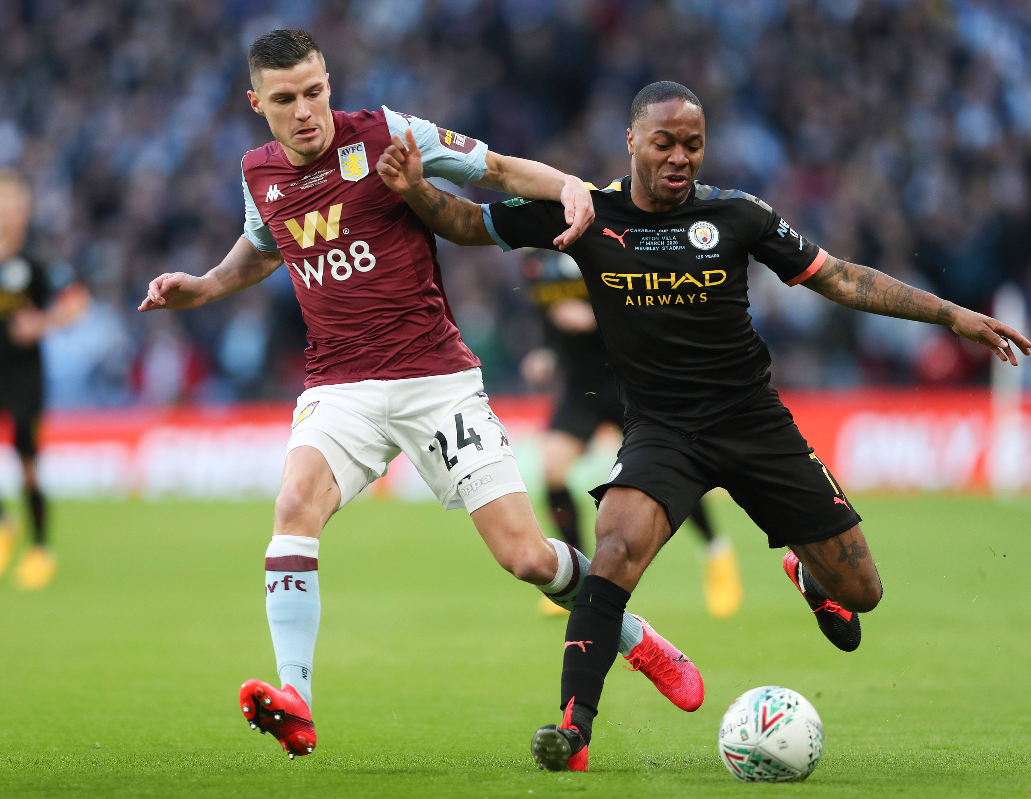 欧冠半场：阿纳别科夫屡送神扑，凯拉特0-0奥林匹亚科斯