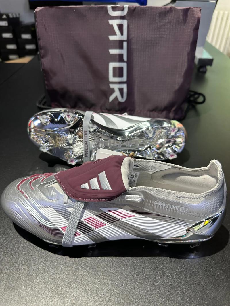 邮报评近5年曼联引援：姆伯莫居首、C罗第4，桑乔垫底