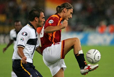 美职联官方列足坛历史助攻榜：梅西距历史第一只差4次